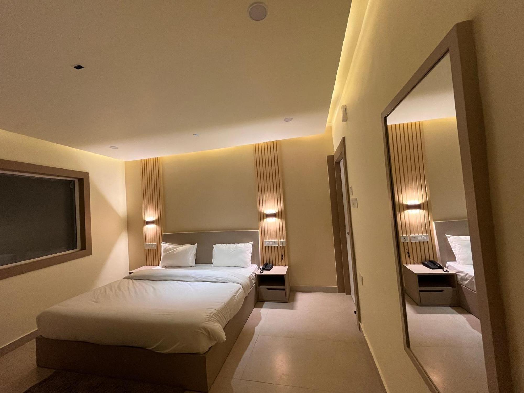 Spruce Hill Hotel & Restro 나이니탈 외부 사진