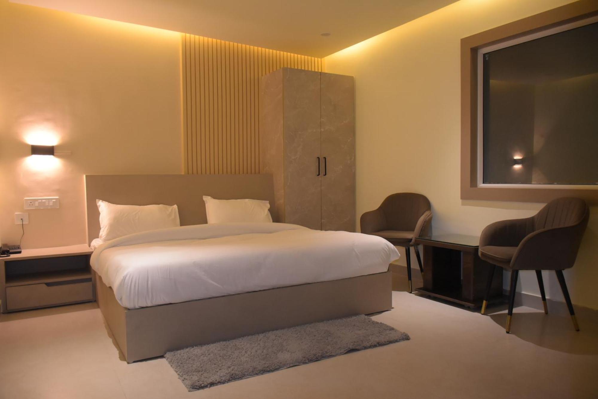 Spruce Hill Hotel & Restro 나이니탈 외부 사진